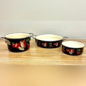 Vintage Ginny’s Enamel Pots and Pans With Apple Theme Lot of 3